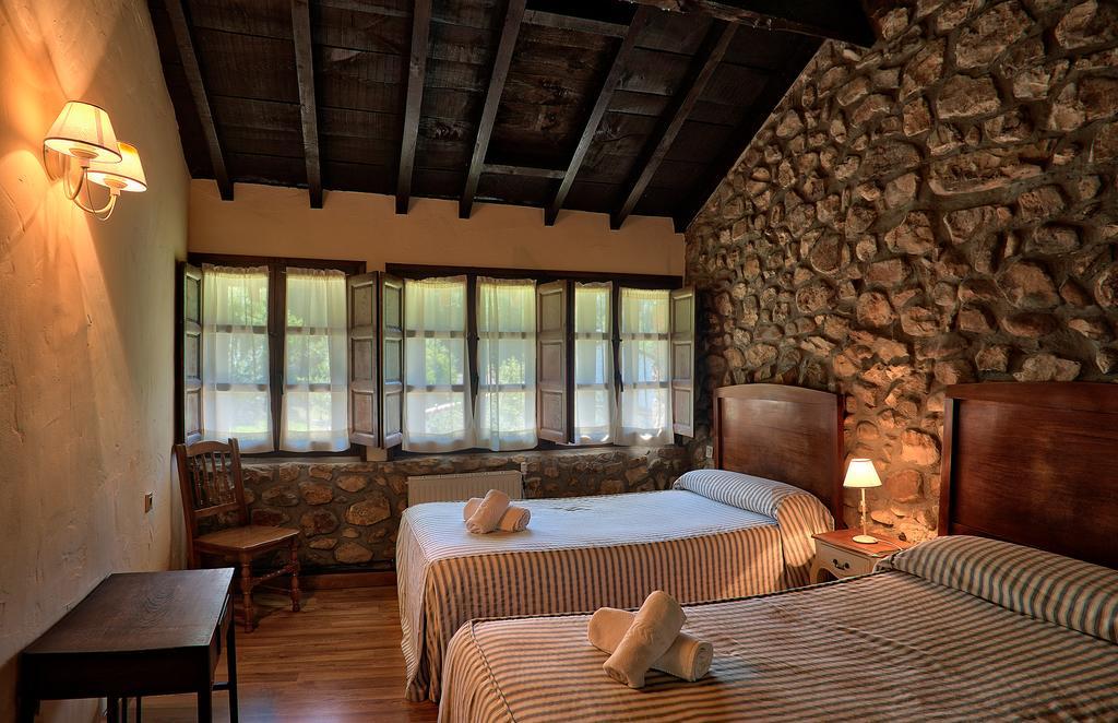 Alles Casas Rurales La Tahona De Besnes旅馆 外观 照片