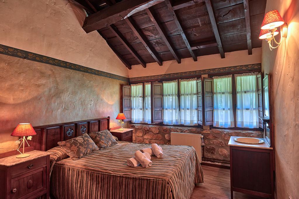Alles Casas Rurales La Tahona De Besnes旅馆 外观 照片