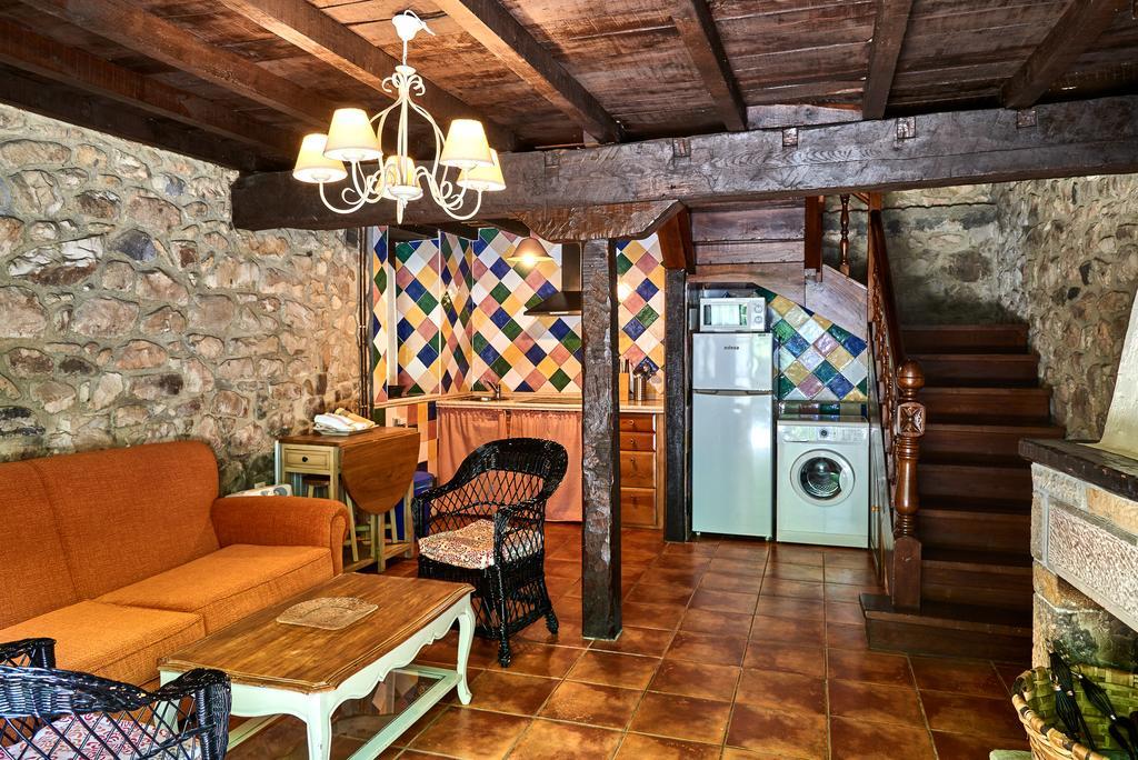 Alles Casas Rurales La Tahona De Besnes旅馆 外观 照片