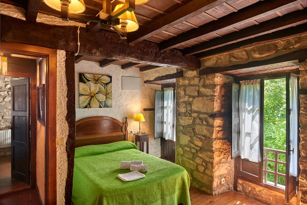 Alles Casas Rurales La Tahona De Besnes旅馆 外观 照片