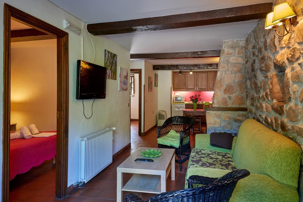 Alles Casas Rurales La Tahona De Besnes旅馆 外观 照片