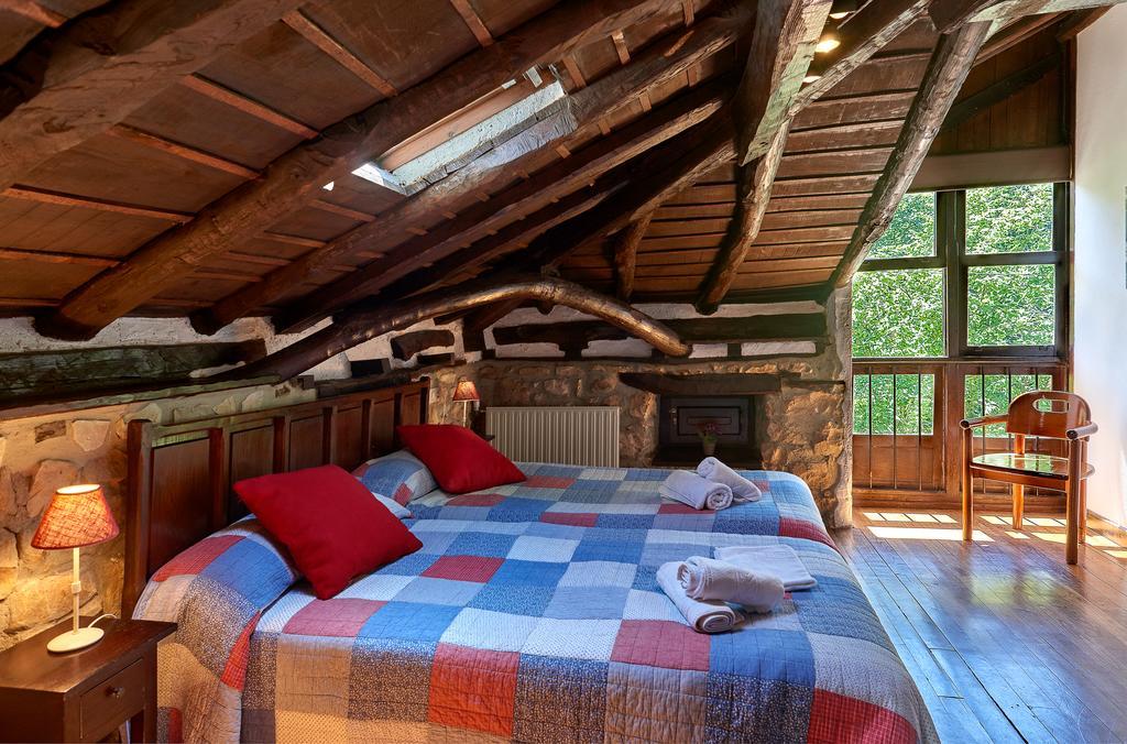 Alles Casas Rurales La Tahona De Besnes旅馆 外观 照片
